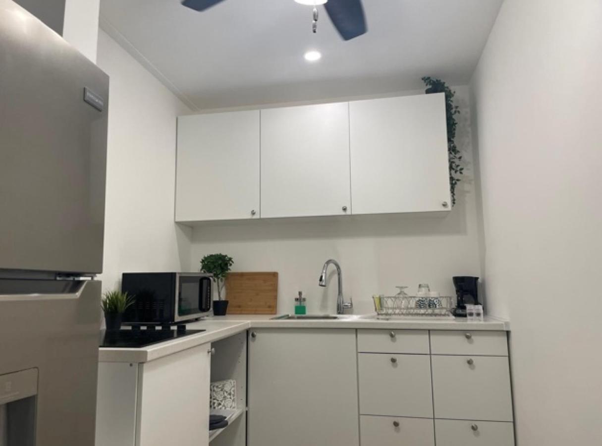 Casa Del Sol -Unit B Villa บายามอน ภายนอก รูปภาพ